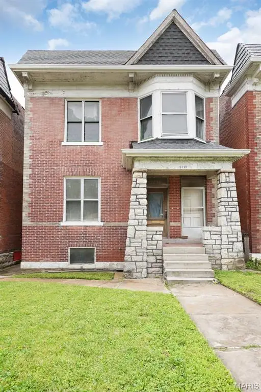 5718 Etzel Avenue, St Louis, MO 63112