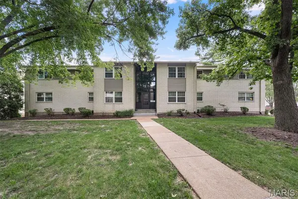 148 Cumberland Park Court #E, Ballwin, MO 63011
