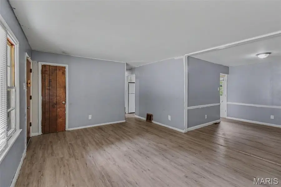 137 Forestwood Drive, Ferguson, MO 63135 - #2