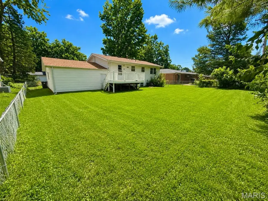 1800 Bobbinray Avenue, Florissant, MO 63031 - #2