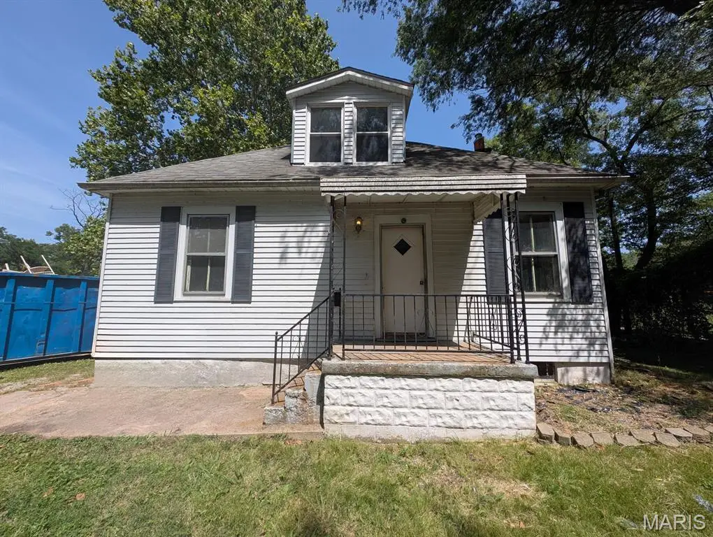 612 S 6th Street, Belleville, IL 62220 - #1