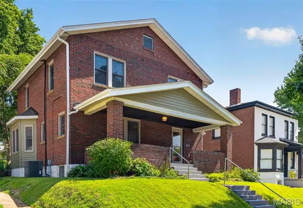 6125 W Park Avenue, St Louis, MO 63139
