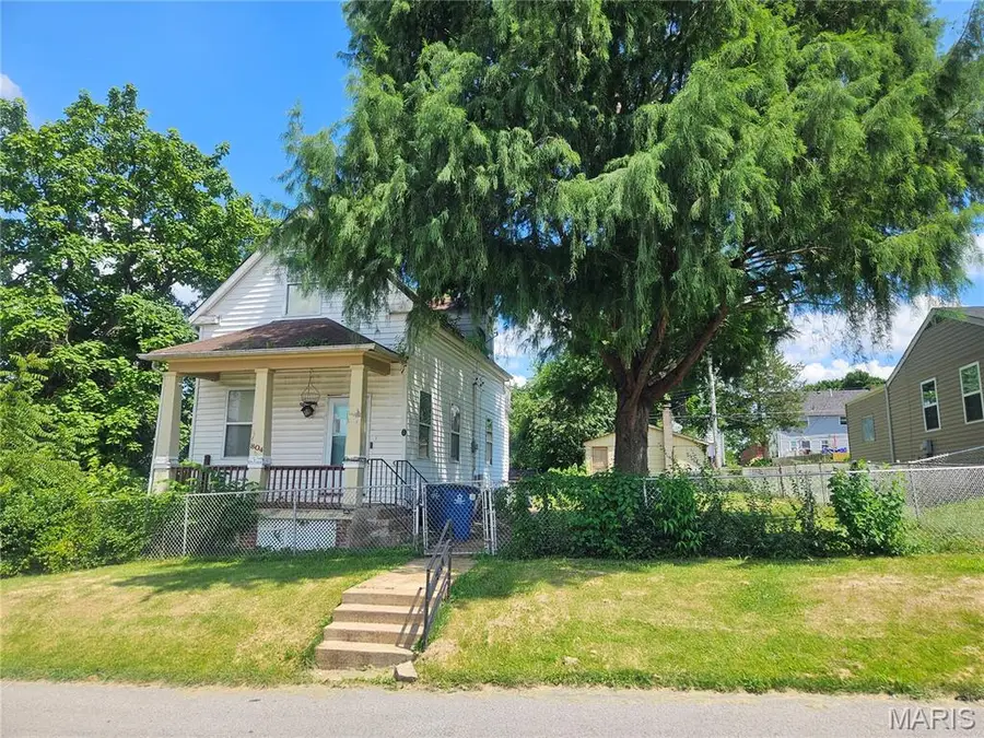 804 Regina Avenue, Saint Louis, MO 63125 - #2