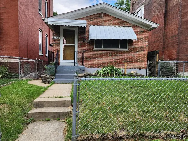 2342 Virginia Avenue, St Louis, MO 63104