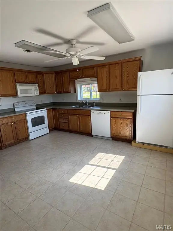 24 N Lincoln Avenue, Bethalto, IL 62010 - #3