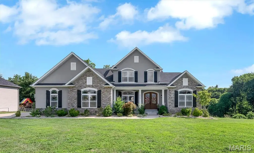 2922 Christopher Drive, Saint Louis, MO 63129 - #1