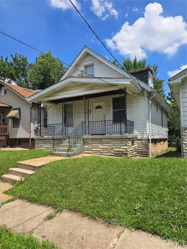 4065 Schiller Place, St Louis, MO 63116
