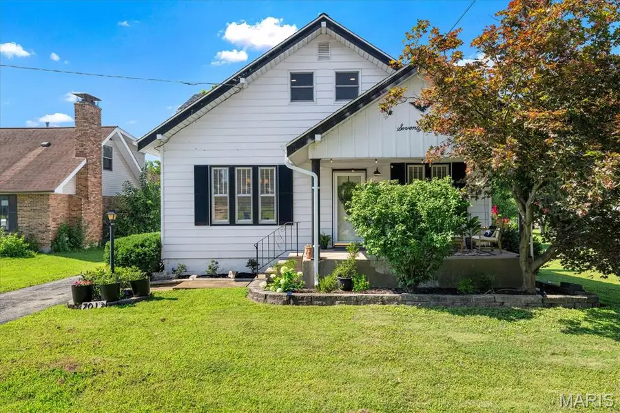 7012 S Rock Hill Road, Saint Louis, MO 63123 - #2