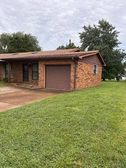 2416 College Drive, Belleville, IL 62221 - #2