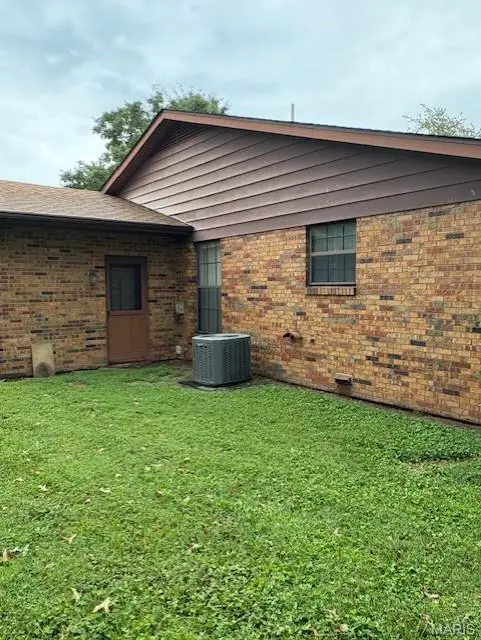 2416 College Drive, Belleville, IL 62221 - #3
