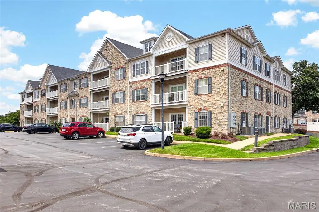 6 Monarch Trace Court #103, Chesterfield, MO 63017 - #1