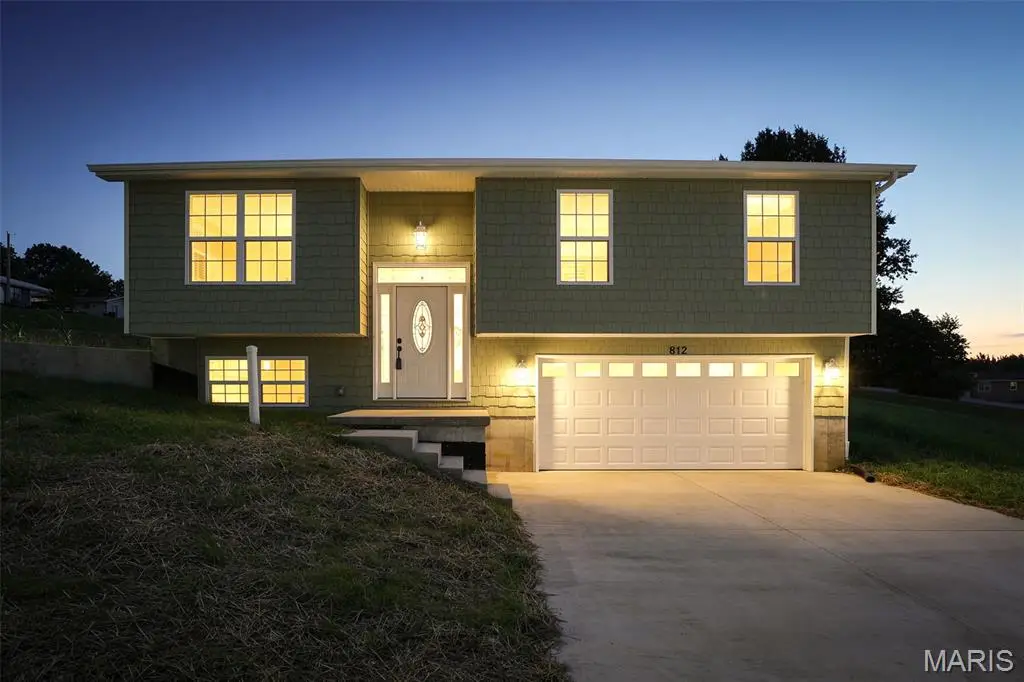 812 Kennett St, De Soto, MO 63020 - #1