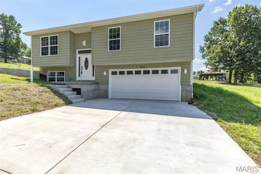 812 Kennett St, De Soto, MO 63020 - #2