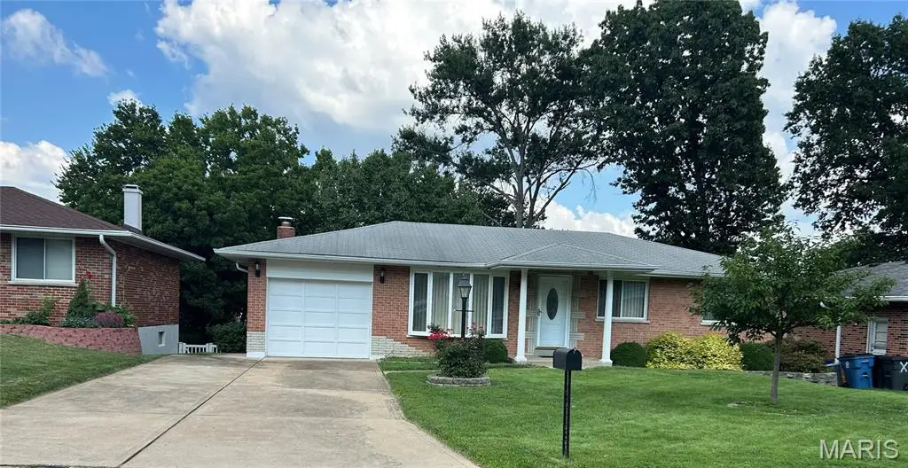 9820 Vera Cruz Drive, Saint Louis, MO 63126 - #1