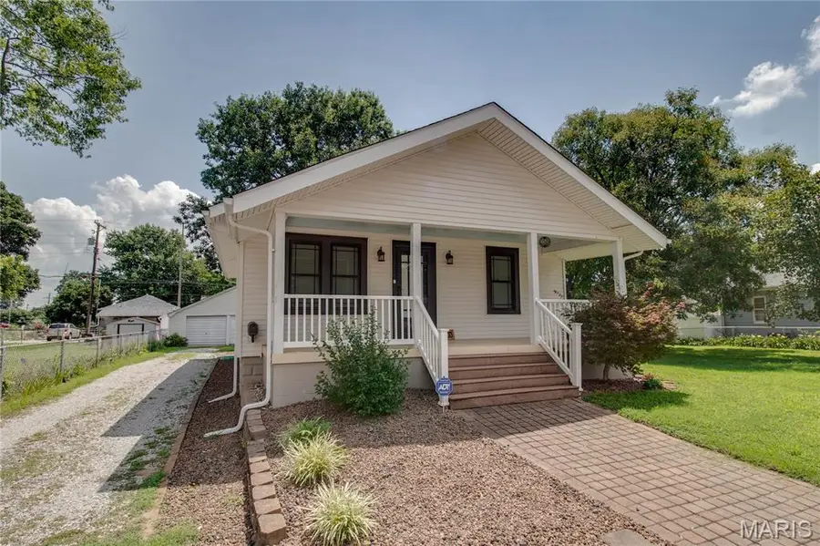 211 12th Street, Wood River, IL 62095 - #3