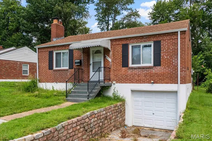 8871 Granada Place, Saint Louis, MO 63136 - #3