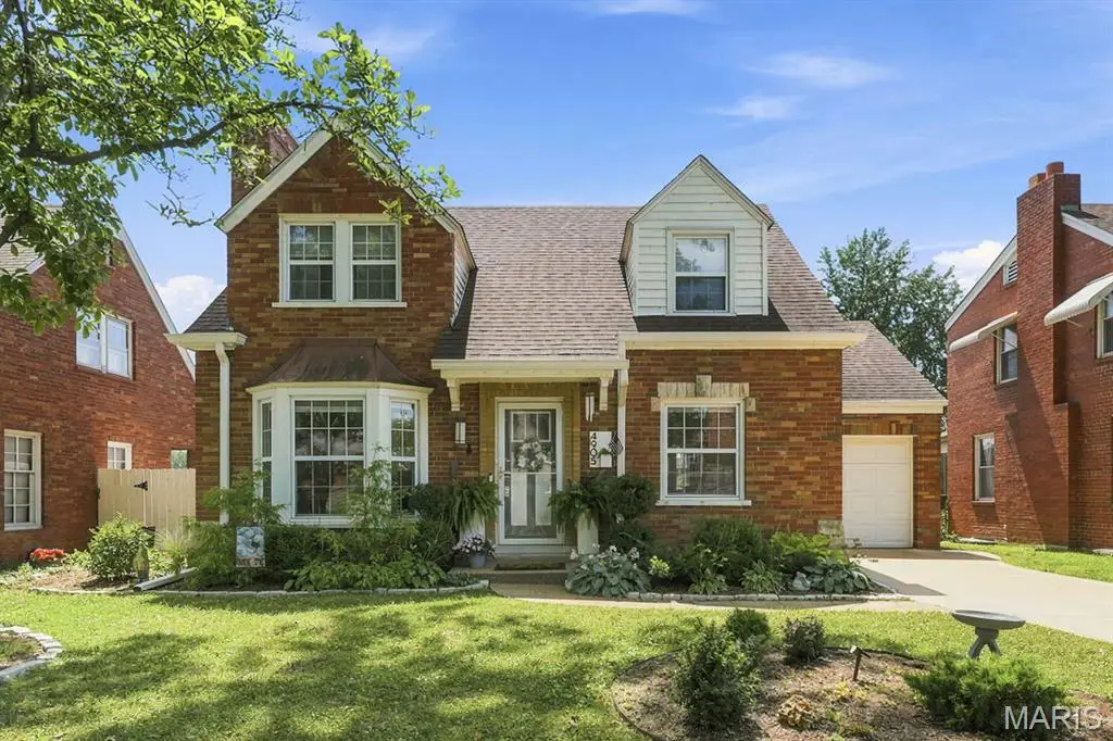 4905 Mccausland Avenue, Saint Louis, MO 63109 - #1