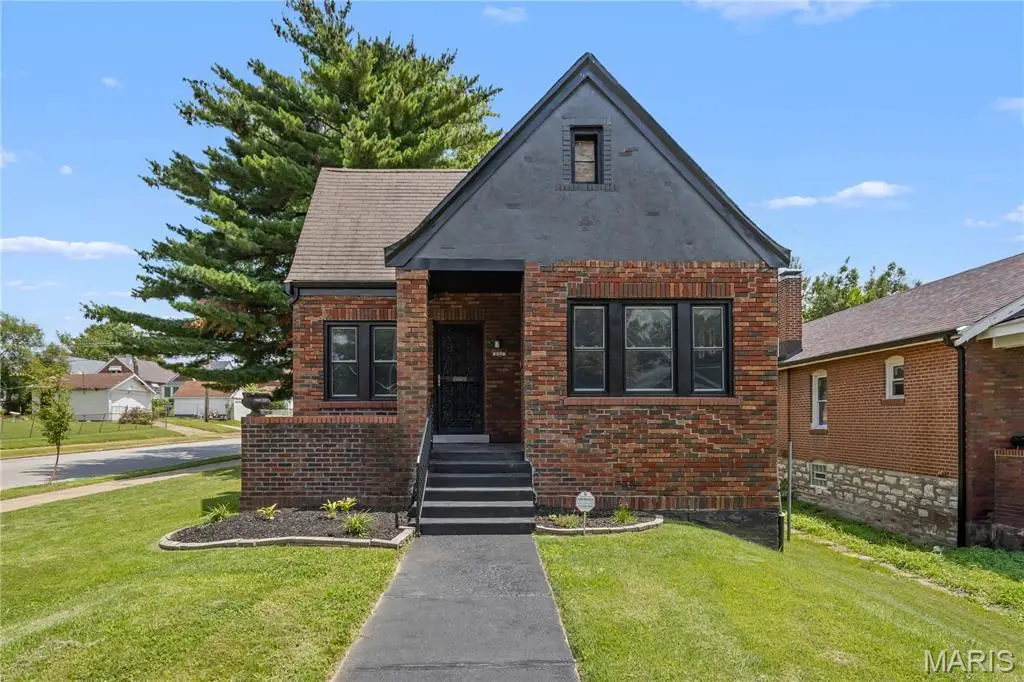 8578 Drury Lane, Saint Louis, MO 63147 - #1