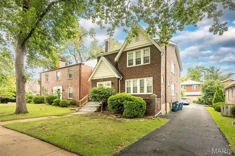 1102 Edward Terrace, Saint Louis, MO 63117 - #2