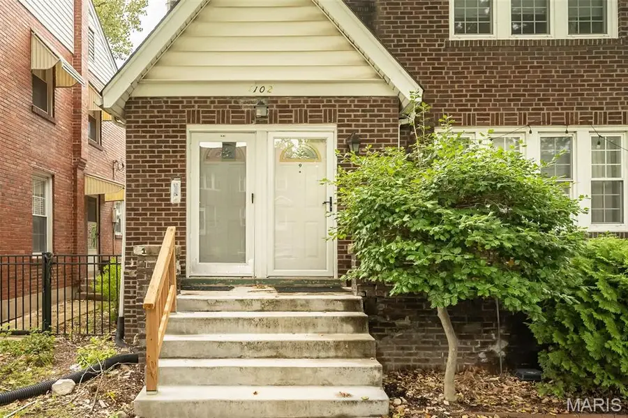 1102 Edward Terrace, Saint Louis, MO 63117 - #3