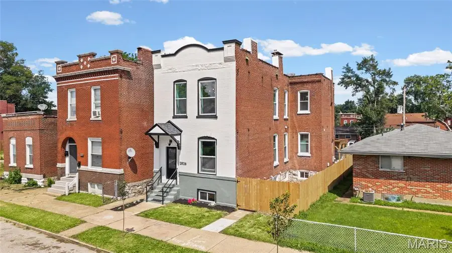 2826 Iowa Avenue, Saint Louis, MO 63118 - #2