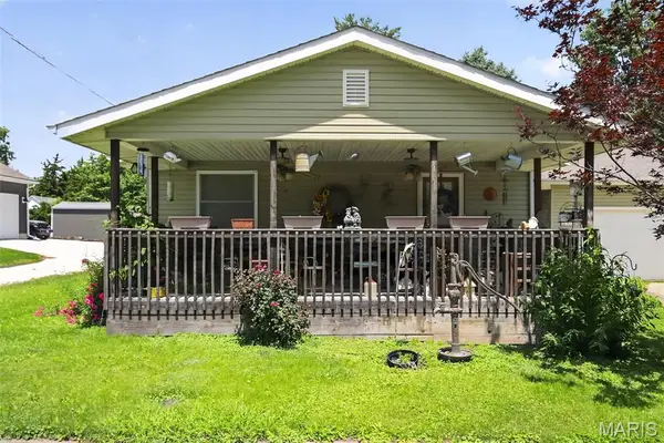 210 W Crane Street, Pittsfield, IL 62363