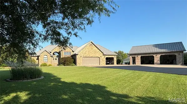 23110 Roselawn Drive, Lebanon, MO 65536