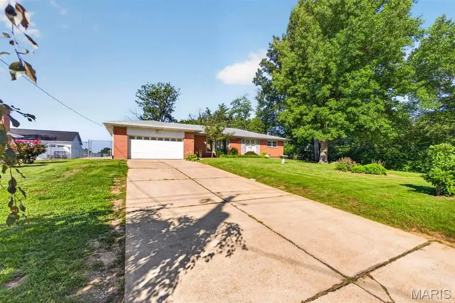 4956 Theiss Road, Saint Louis, MO 63128 - #3
