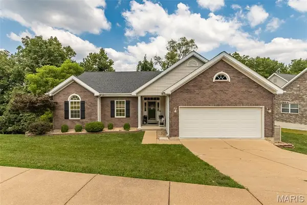 1652 Ivy Chase Lane, Fenton, MO 63026