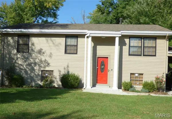 9601 Lifford Court, St Louis, MO 63136