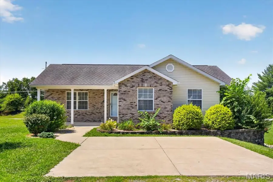216 Woodland Drive, Edwardsville, IL 62025 - #2