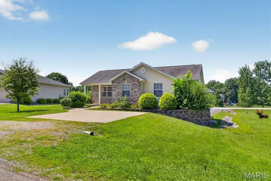 216 Woodland Drive, Edwardsville, IL 62025 - #3