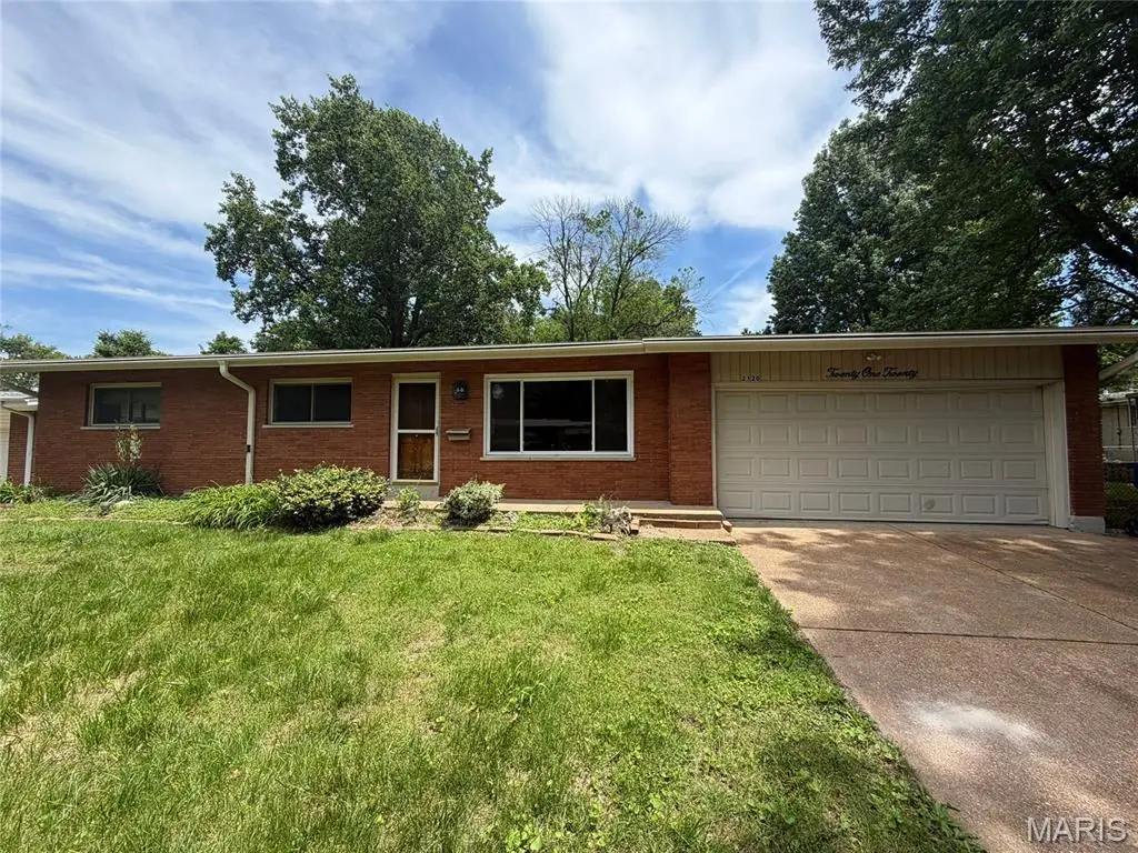 2120 Argo Drive, Florissant, MO 63031 - #1