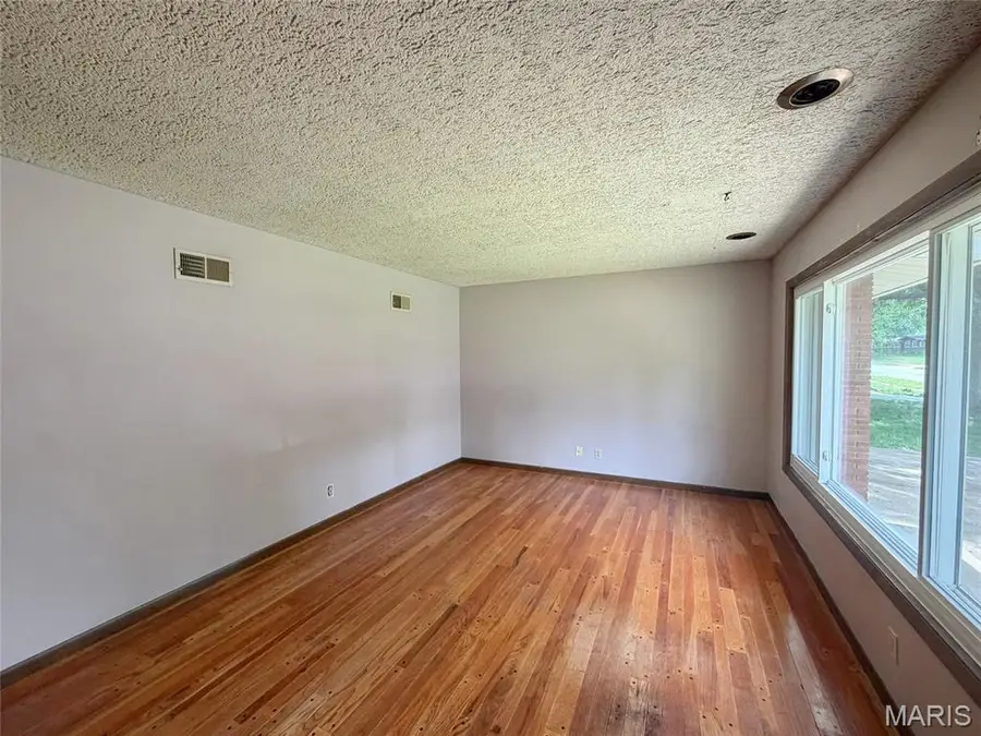 2120 Argo Drive, Florissant, MO 63031 - #2