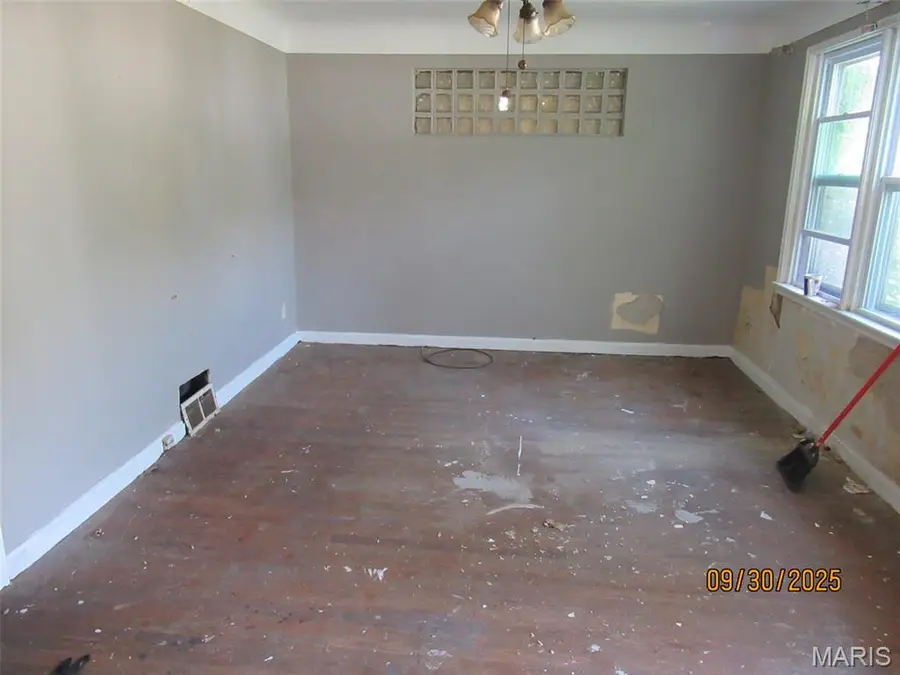 7516 Calvin Avenue, Saint Louis, MO 63136 - #3