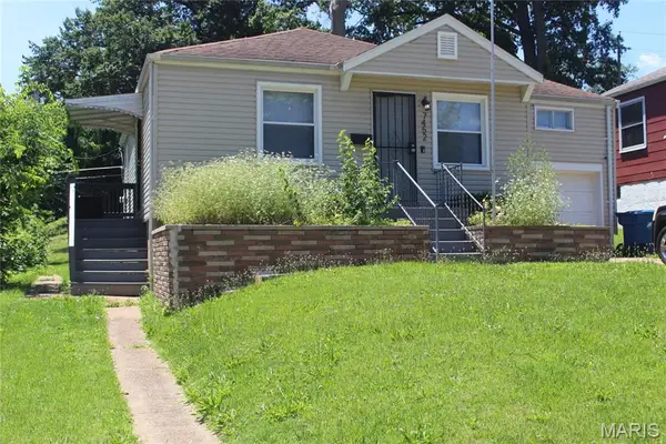 7452 Esterbrook Drive, St Louis, MO 63136