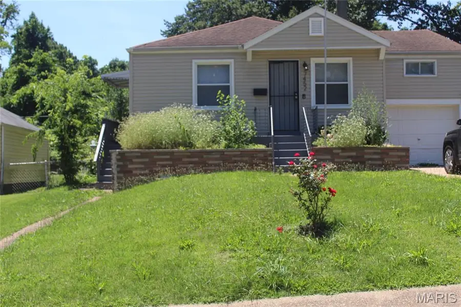7452 Esterbrook Drive, Saint Louis, MO 63136 - #2