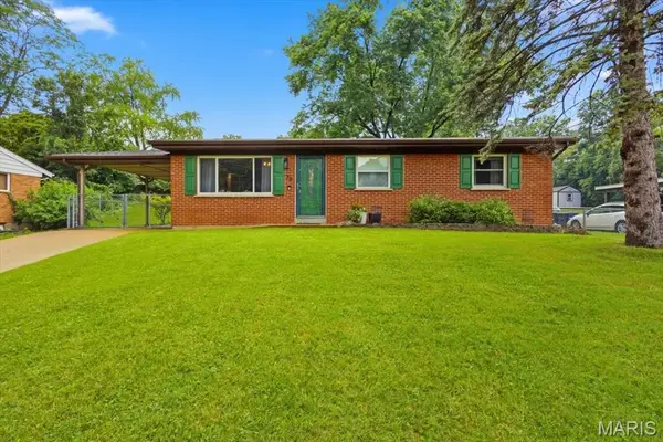 36 Reinke Road, Ellisville, MO 63021