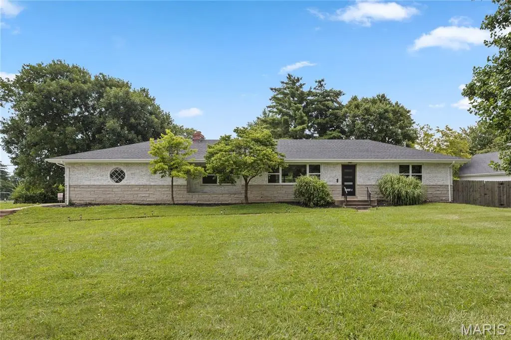 504 Wren Avenue, Manchester, MO 63021 - #1