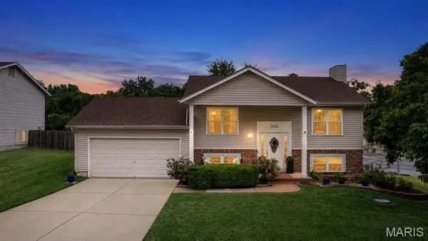 2528 Stillwater Drive, O'Fallon, MO 63368