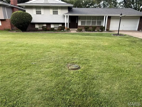 13075 Old Jamestown Road, Black Jack, MO 63033