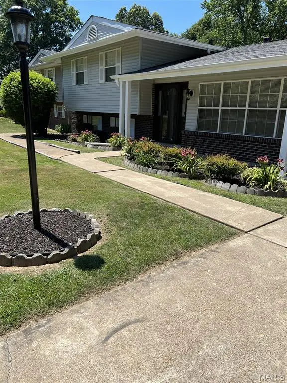 13075 Old Jamestown Road, Black Jack, MO 63033 - #2
