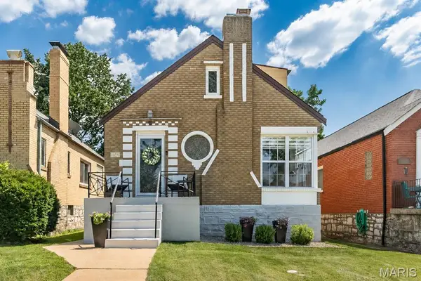 5742 Tholozan Avenue, St Louis, MO 63109