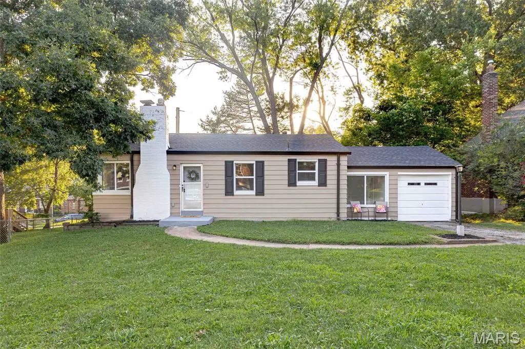 3709 Eminence Boulevard, Saint John, MO 63114 - #1