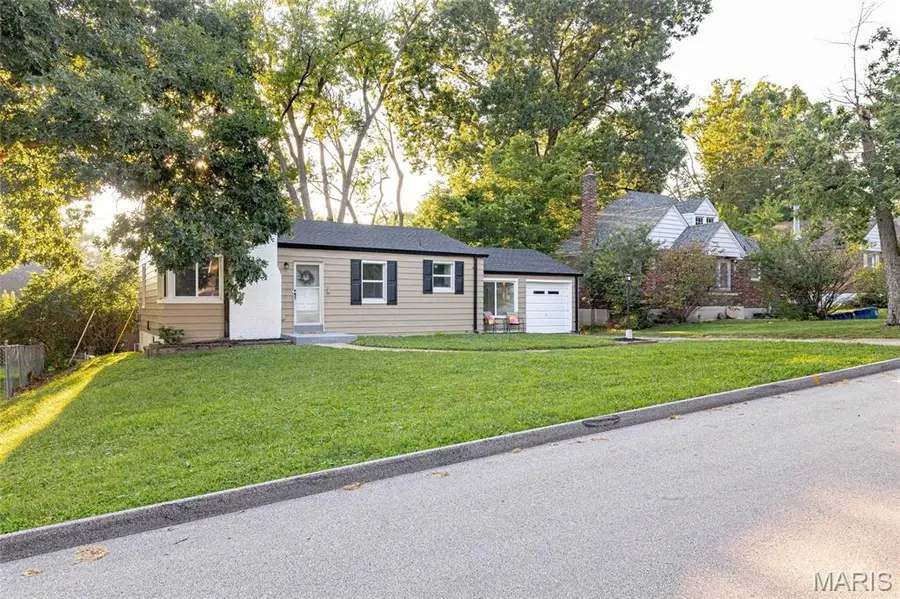 3709 Eminence Boulevard, Saint John, MO 63114 - #2