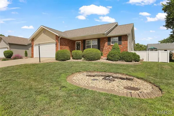 59 Julie Drive, Glen Carbon, IL 62034