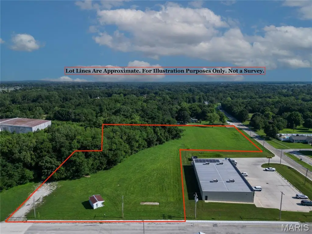 1915 Schram Avenue, Hillsboro, IL 62049 - #1