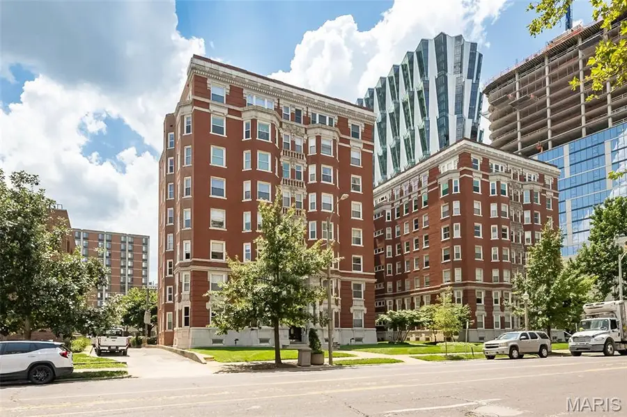 4944 Lindell Boulevard #7E, Saint Louis, MO 63108 - #2