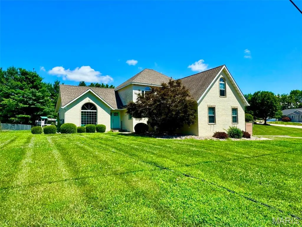 261 Hummingbird Lane, Hannibal, MO 63401 - #1