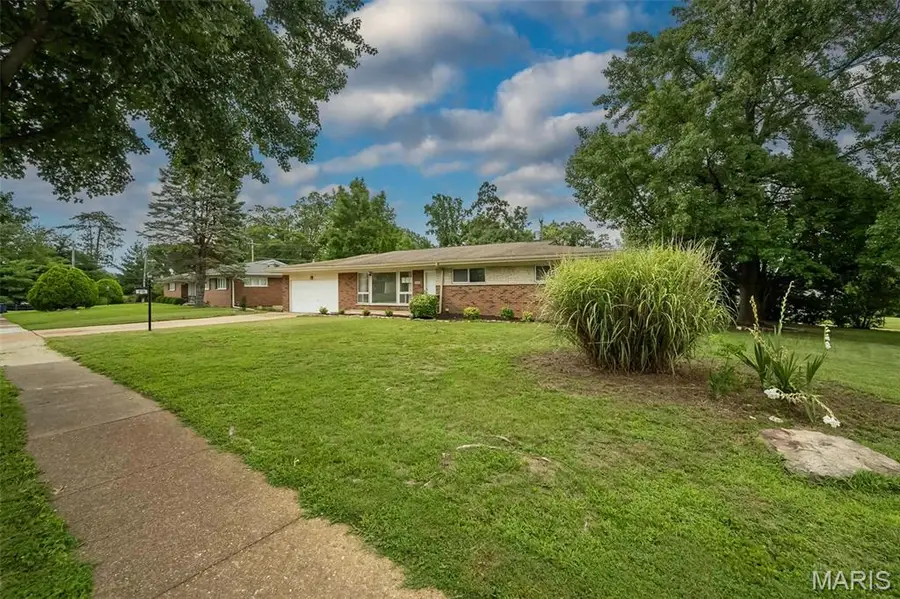 9136 Pardee Spur, Saint Louis, MO 63126 - #3